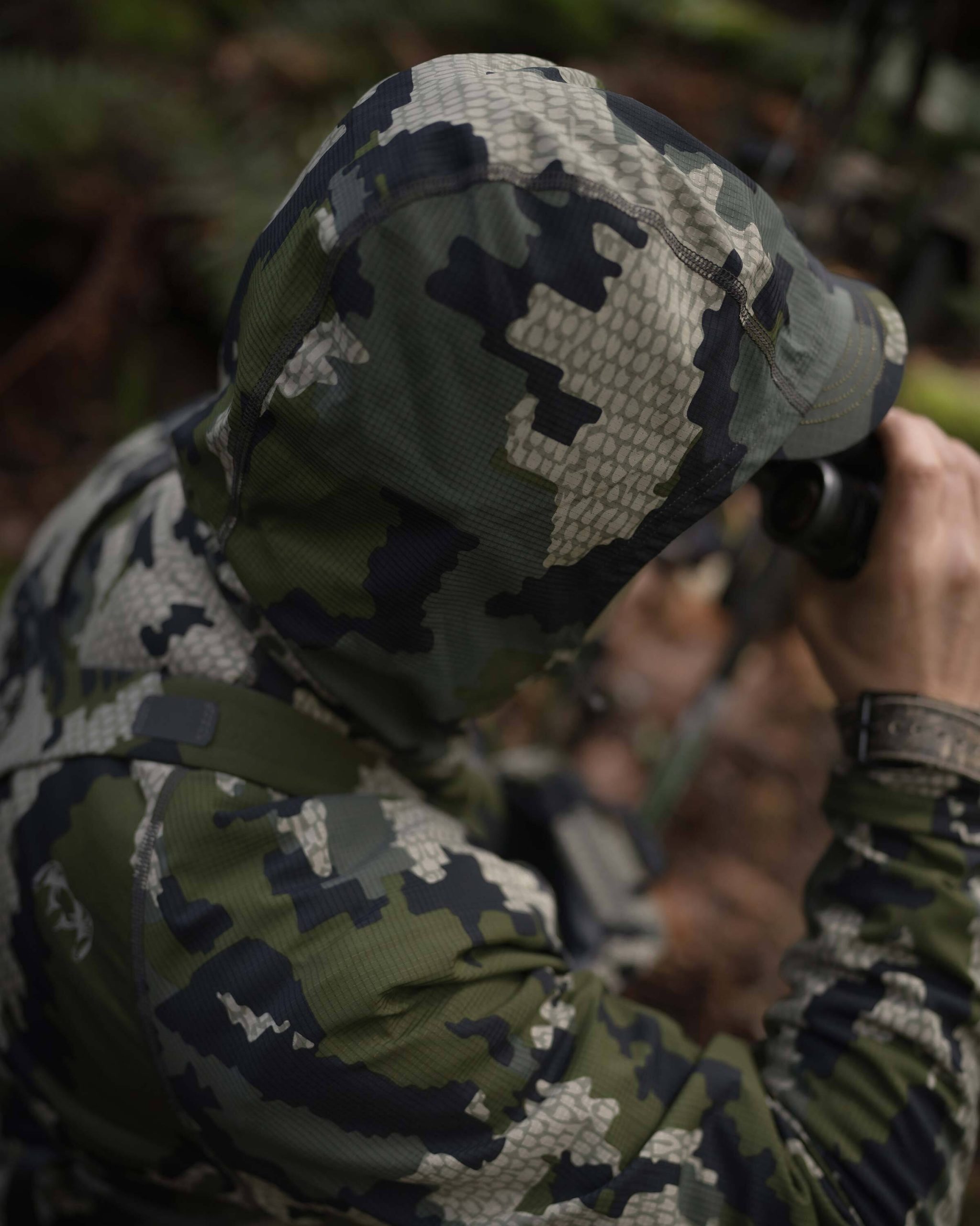 Tiburon Hybrid Hoodie | Khaki - Image 9