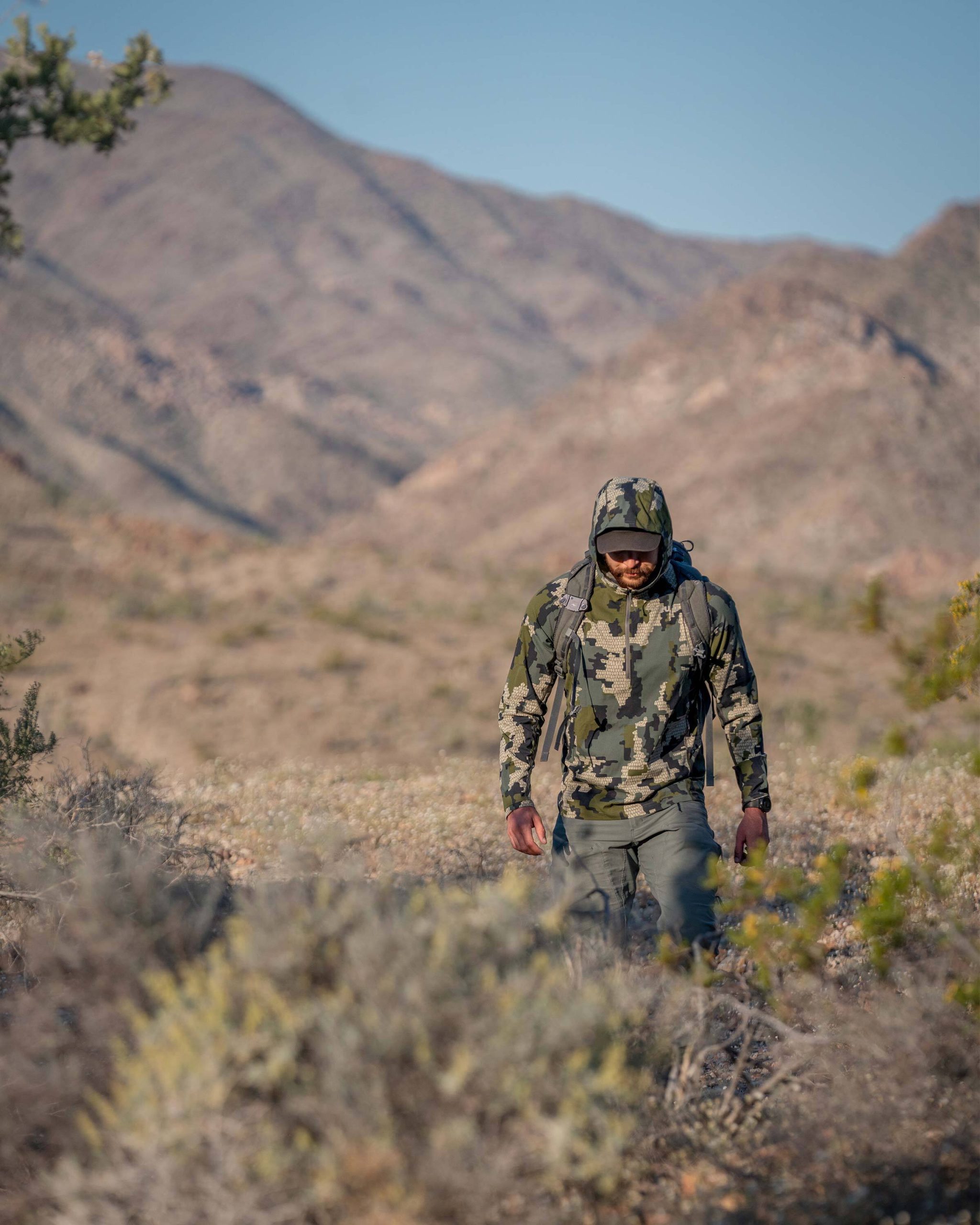 Tiburon Hybrid Hoodie | Stone - Image 11