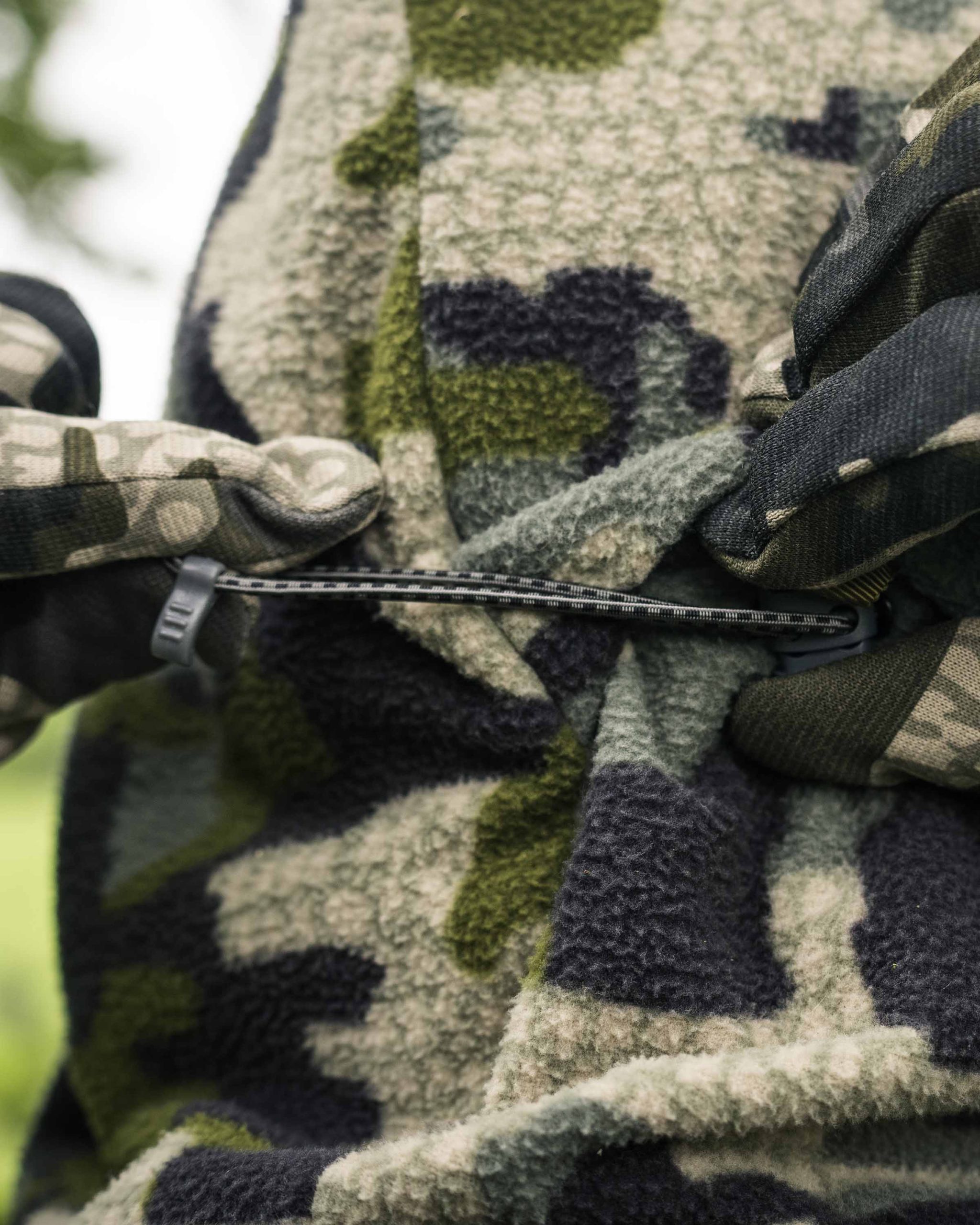 KUIU Proximity Hooded Insulated Jacket | Verde - Image 12