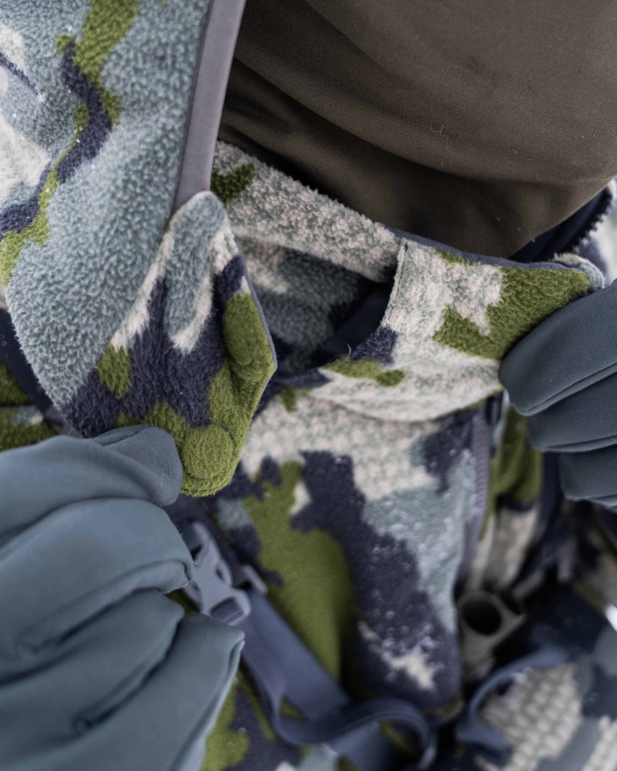 KUIU Proximity Hooded Insulated Jacket | Verde - Image 13