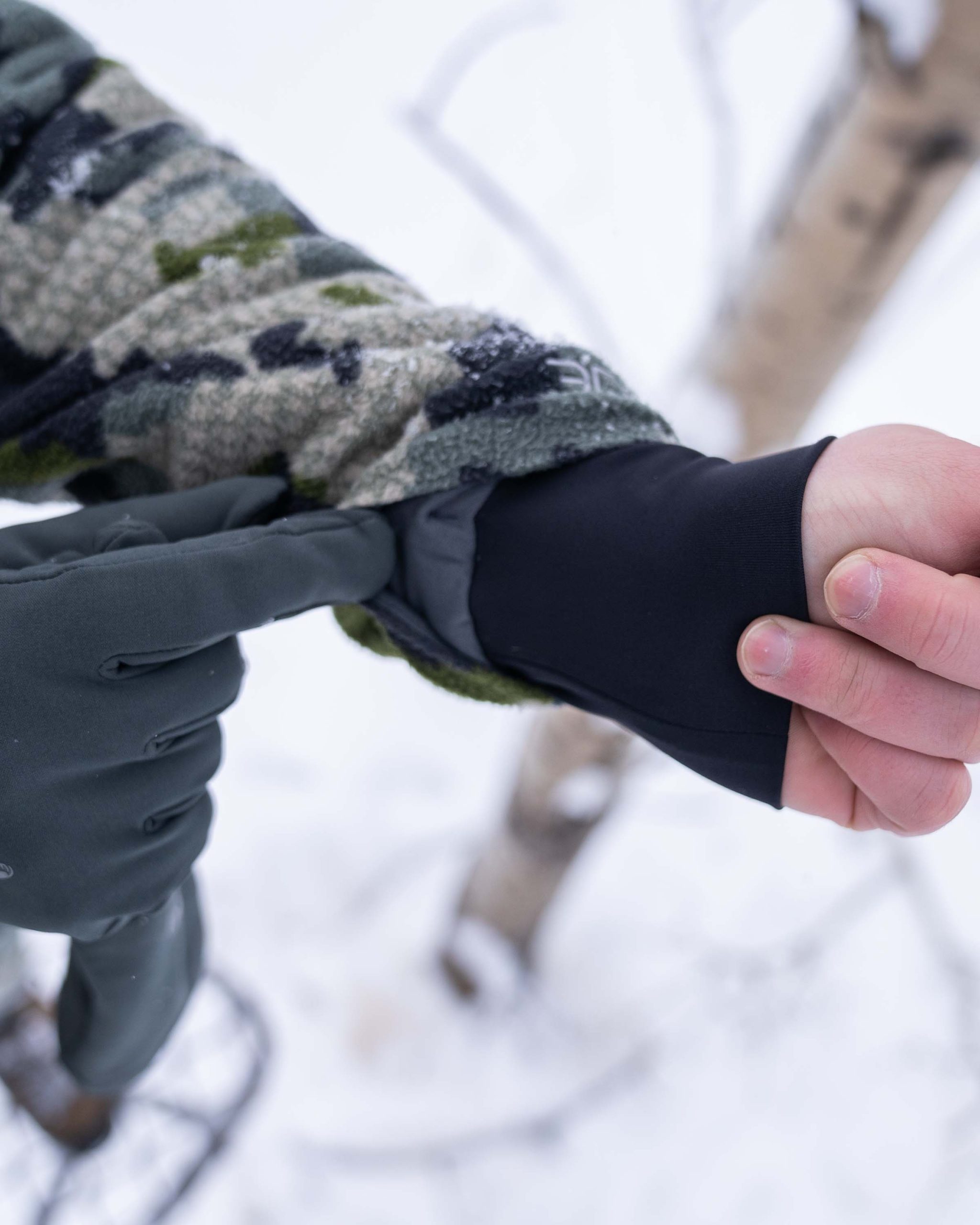 KUIU Proximity Hooded Insulated Jacket | Verde - Image 14