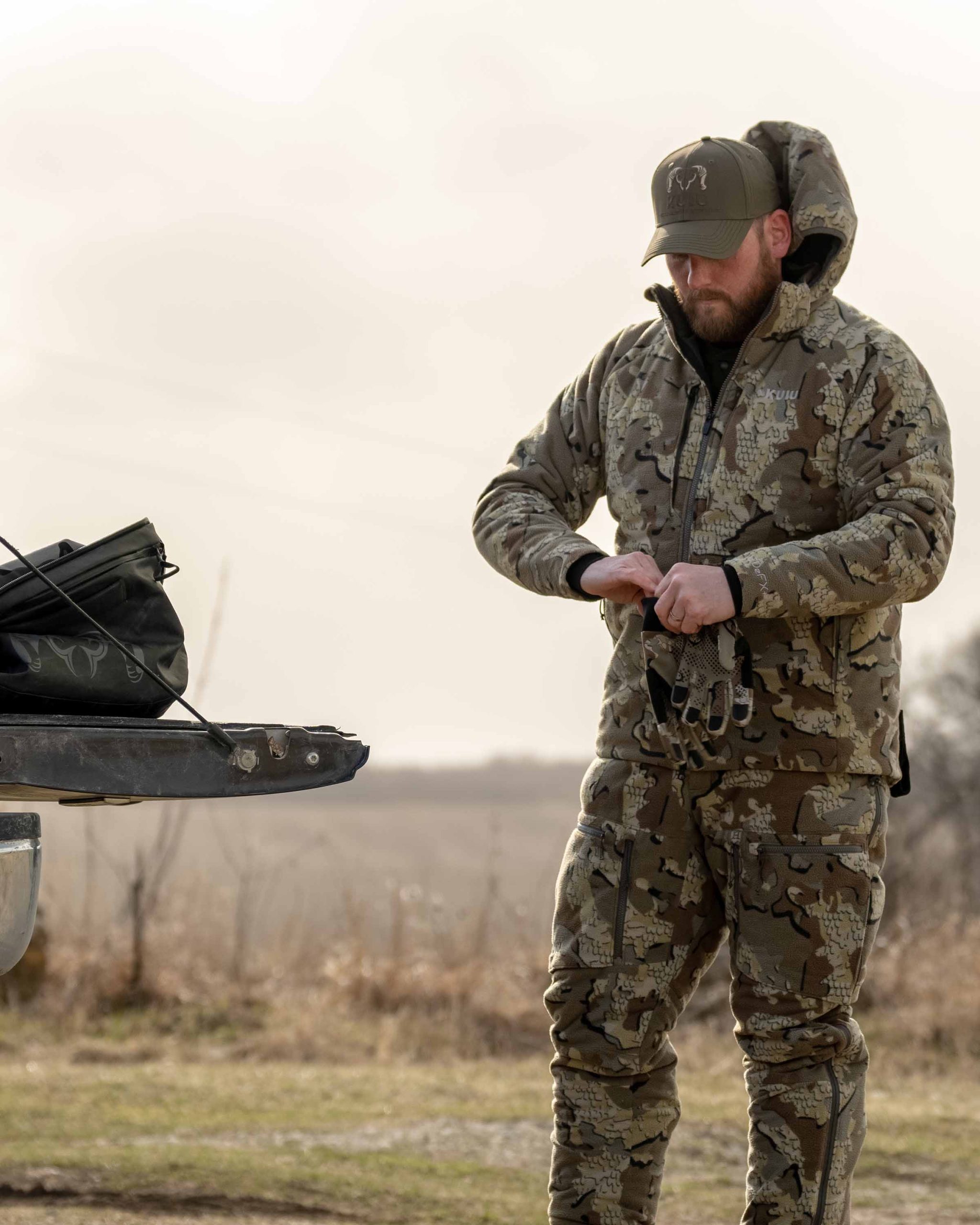 KUIU Proximity Hooded Insulated Jacket | Ash - Image 9