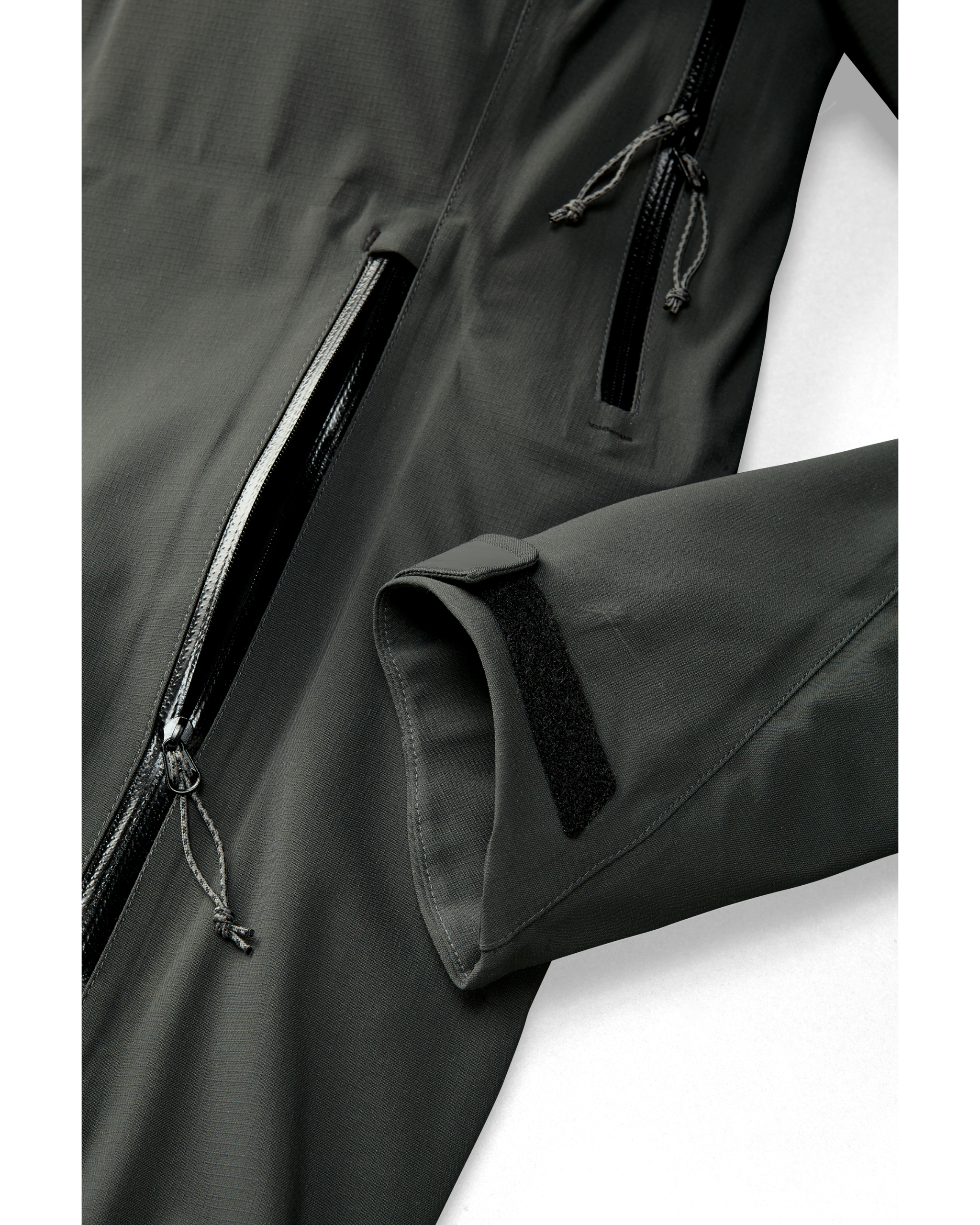 KUIU Kutana Storm Shell Jacket | Gunmetal - Image 6