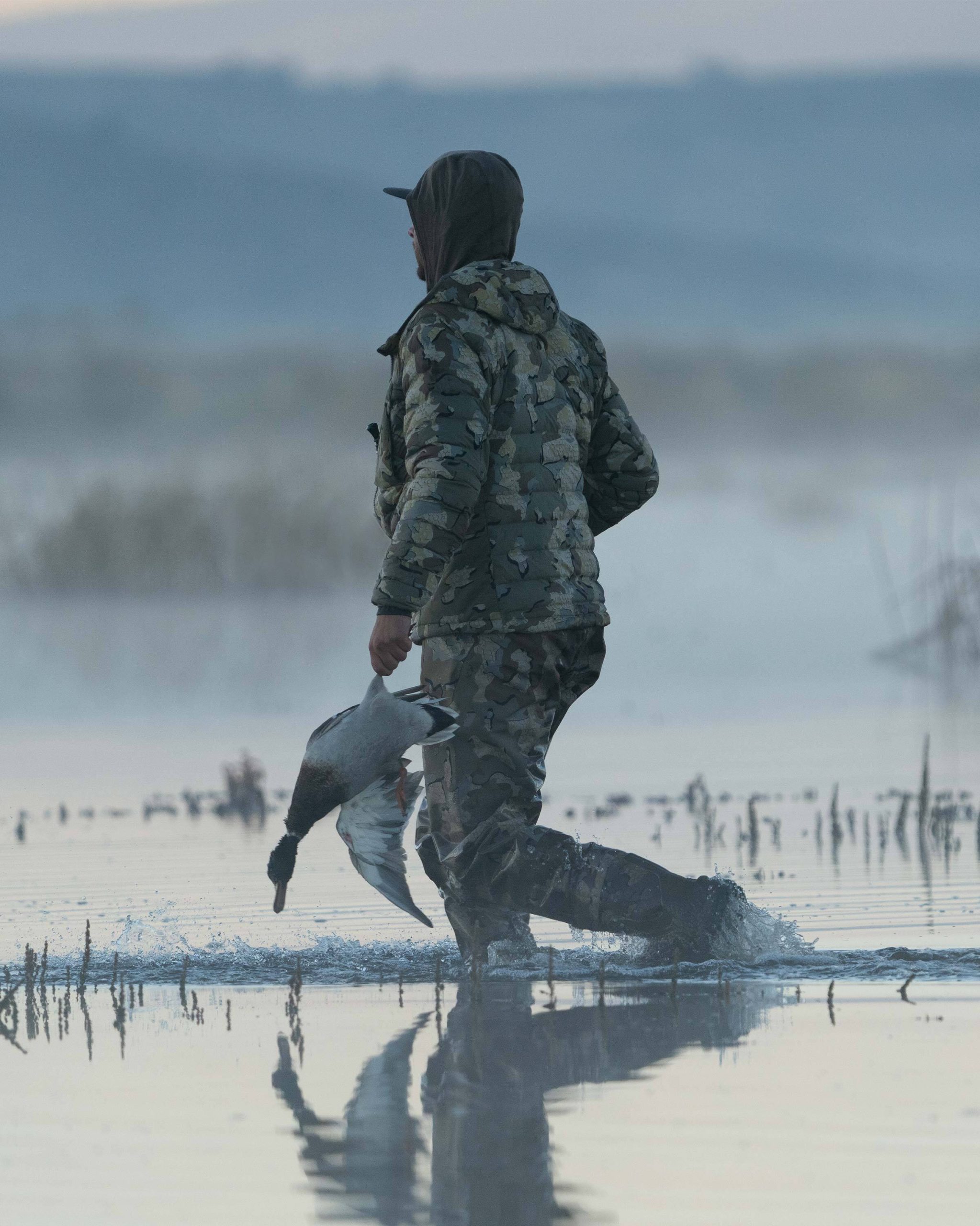 Flyway Insulated Hooded Jacket | Valo - Image 12