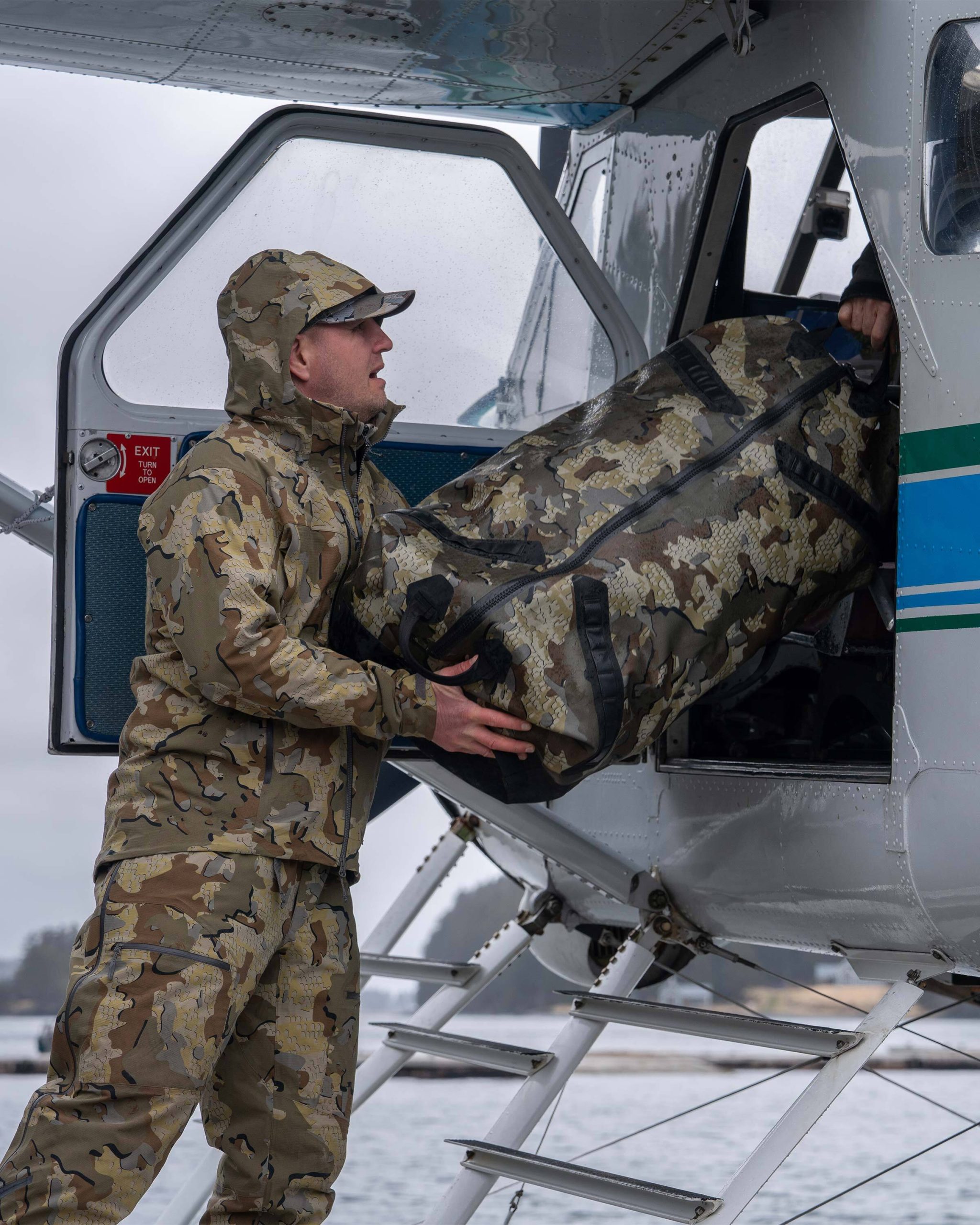 Kodiak 6600 Submersible Duffel | Vias - Image 13