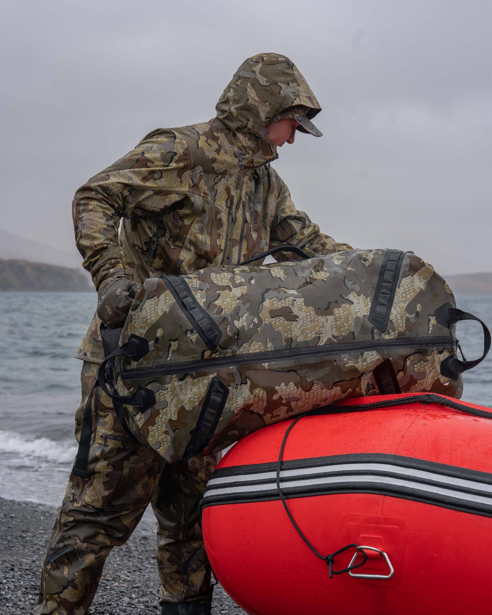 Kodiak 6600 Submersible Duffel | Stone - Image 15