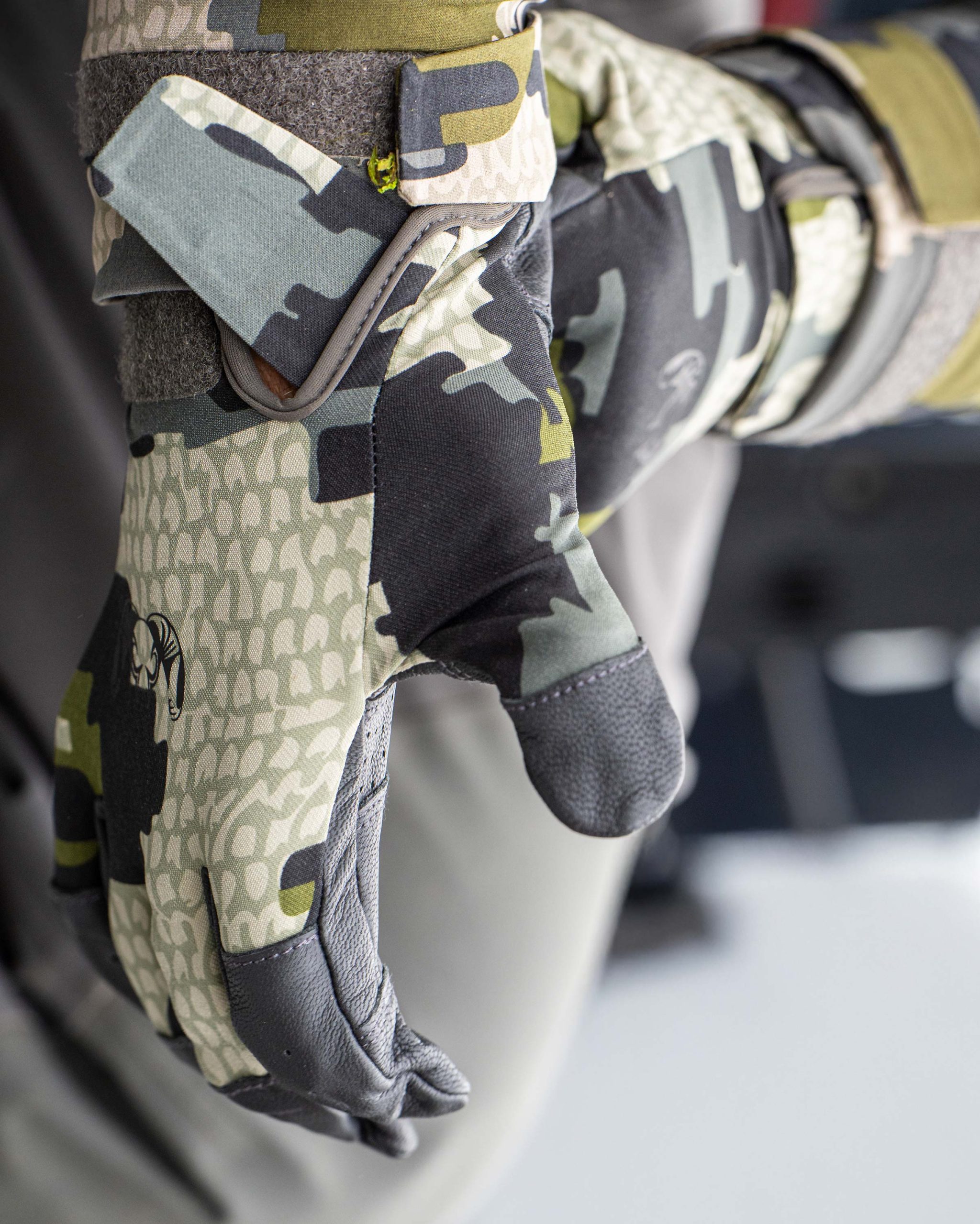 Precision Glove | Ash - Image 10