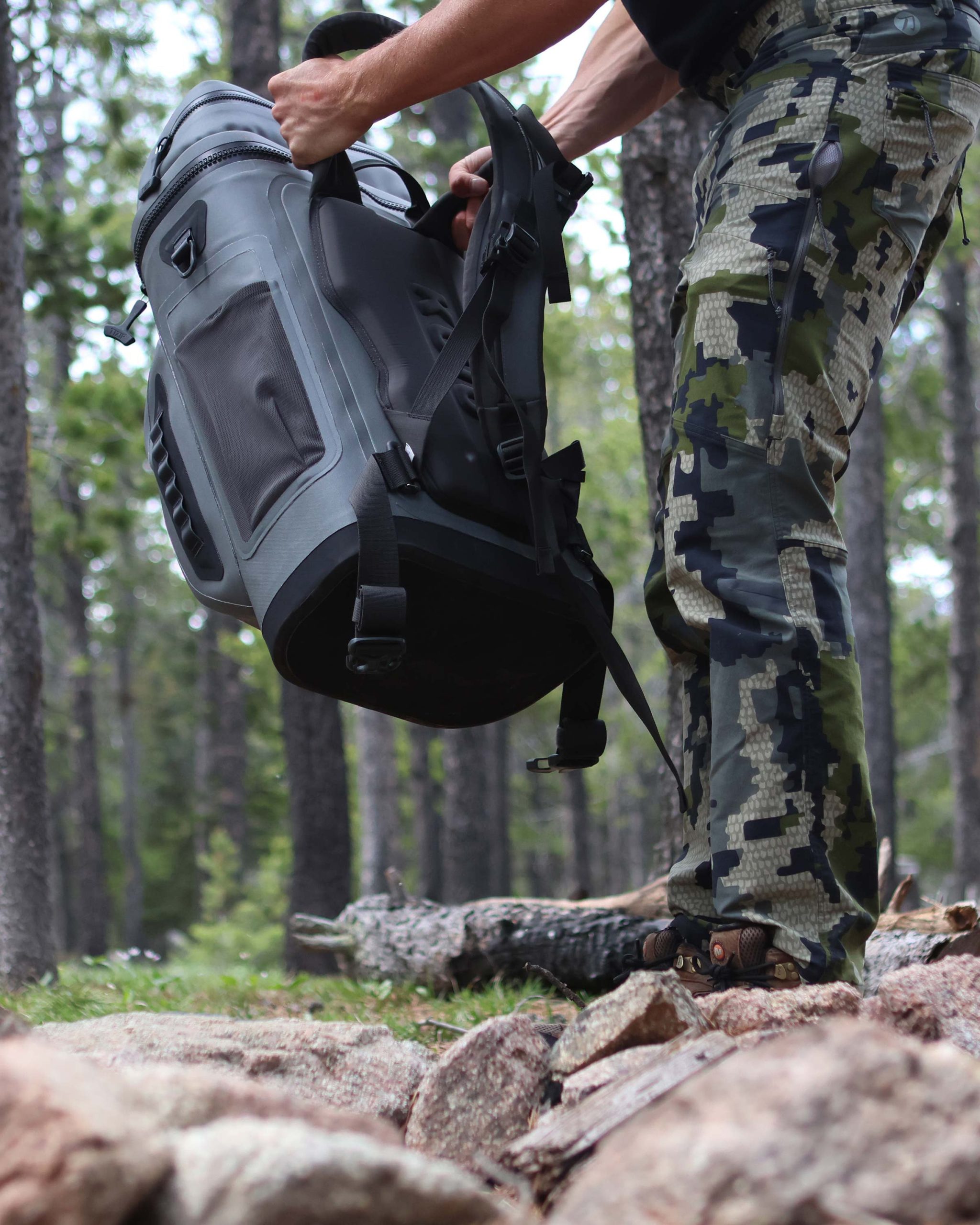 Kodiak 2000 Cooler Backpack | Vias - Image 9