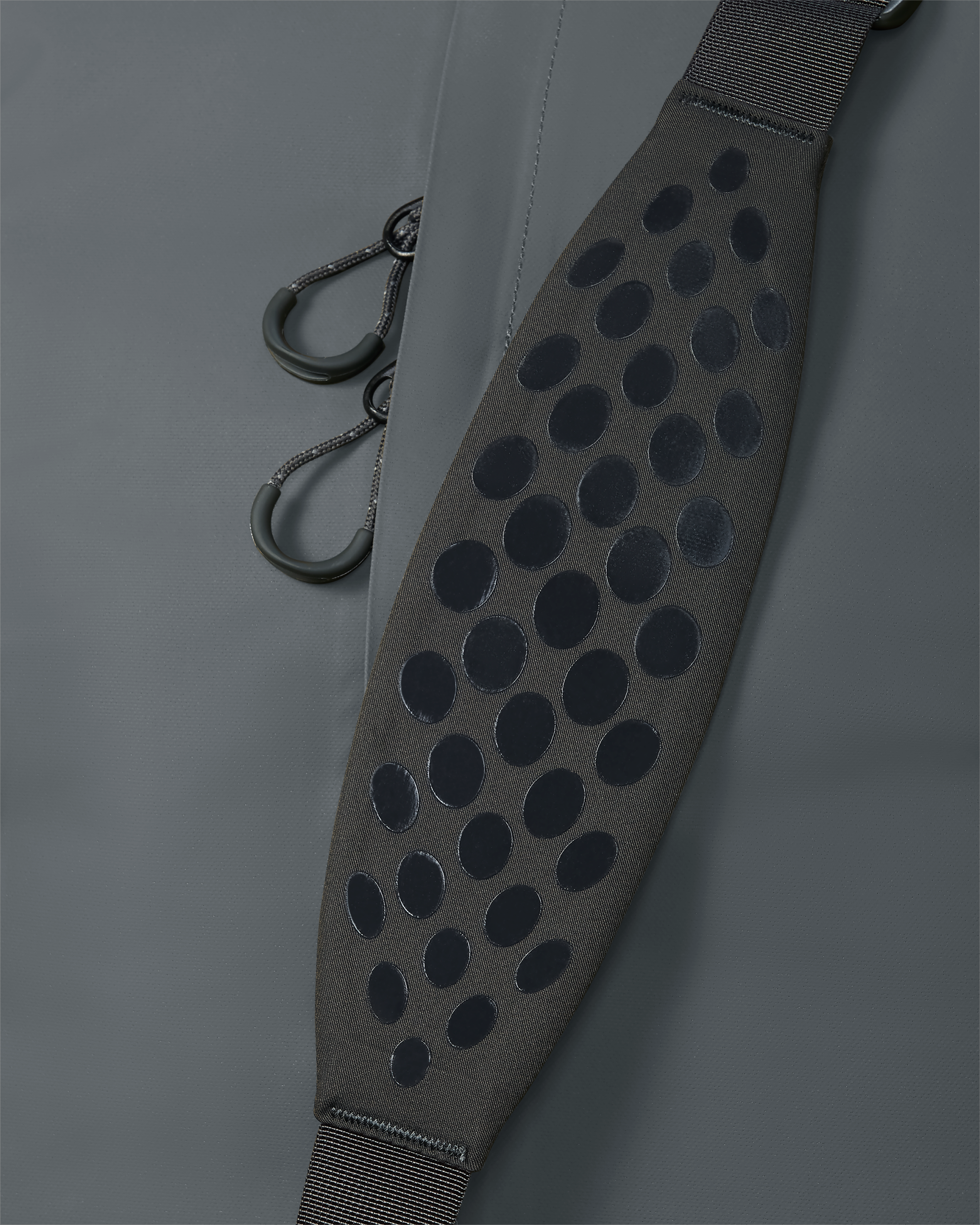 Taku BLSTX 10000 Duffel | Gunmetal - Image 3