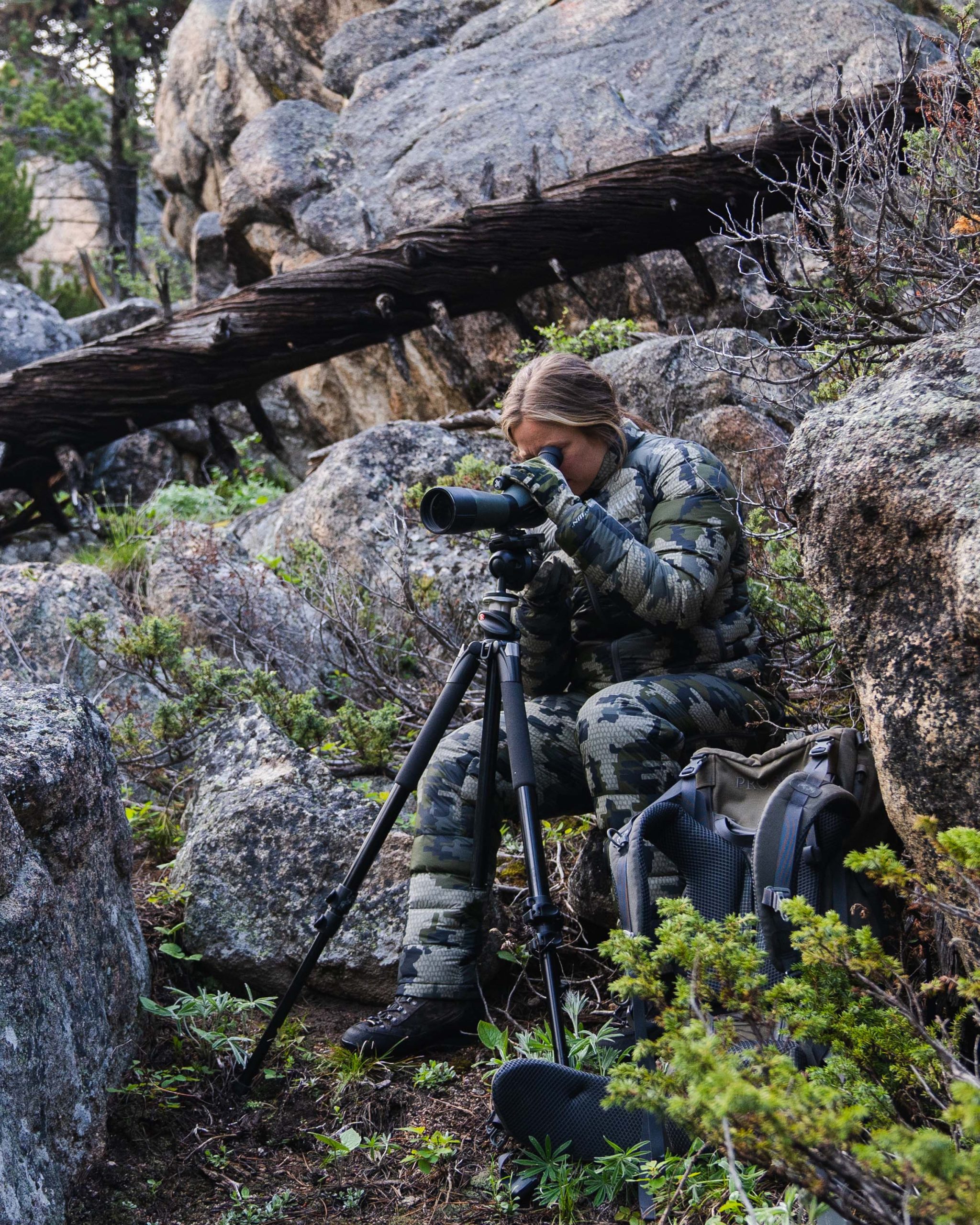 Women's Super Down LT Jacket | Gunmetal - Image 5