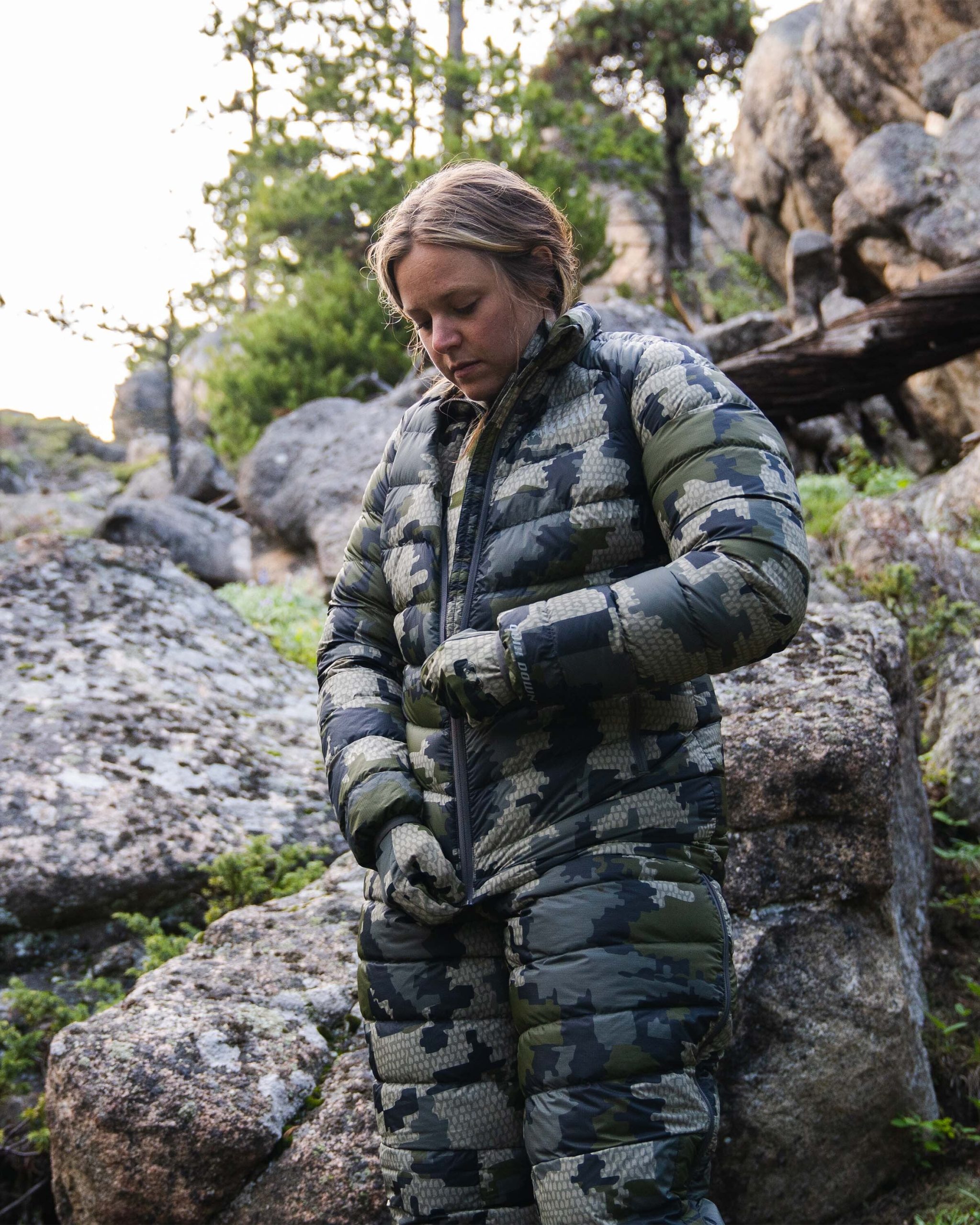 Women's Super Down LT Jacket | Khaki - Image 6